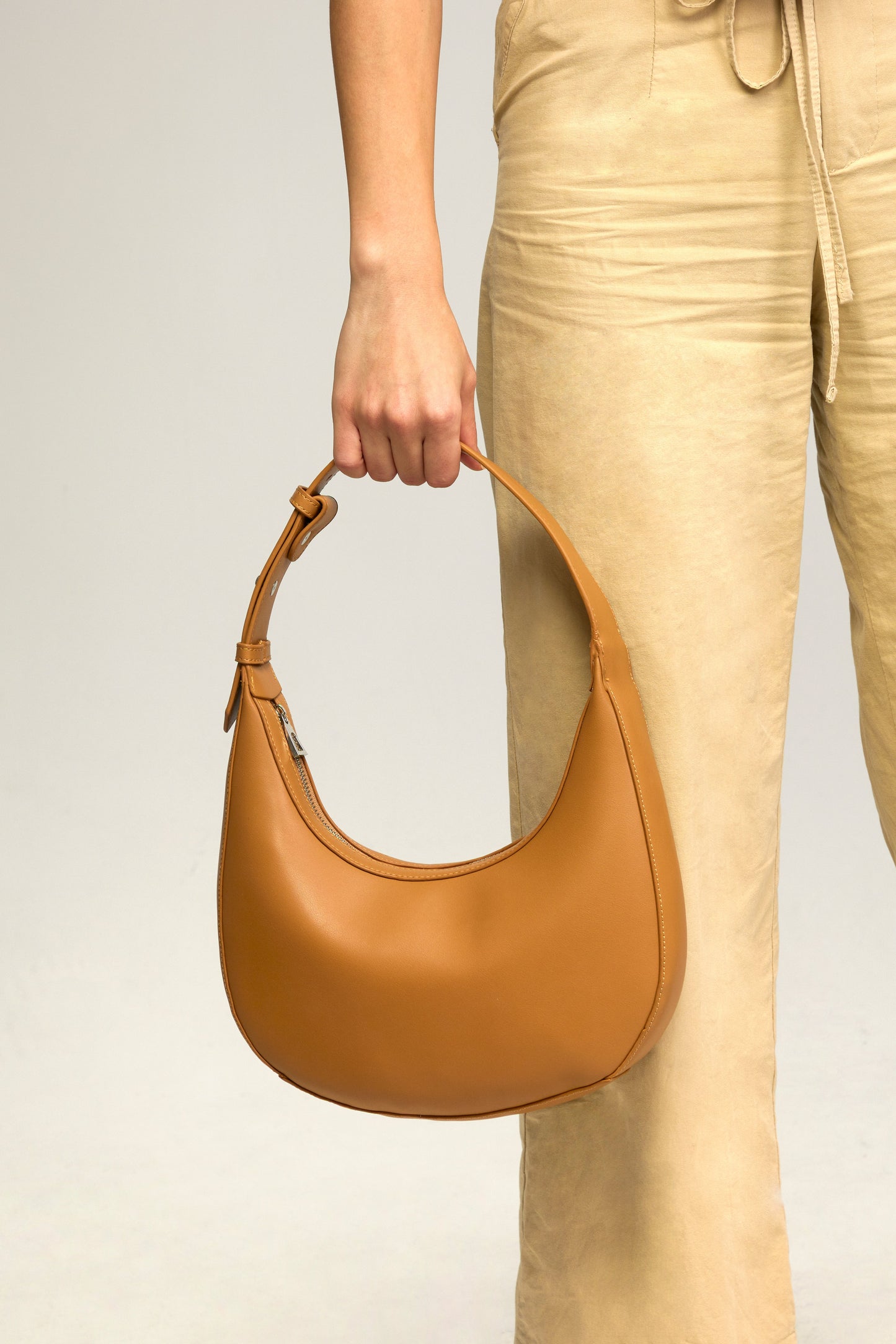 Lepont Crescent Bag - Caramel