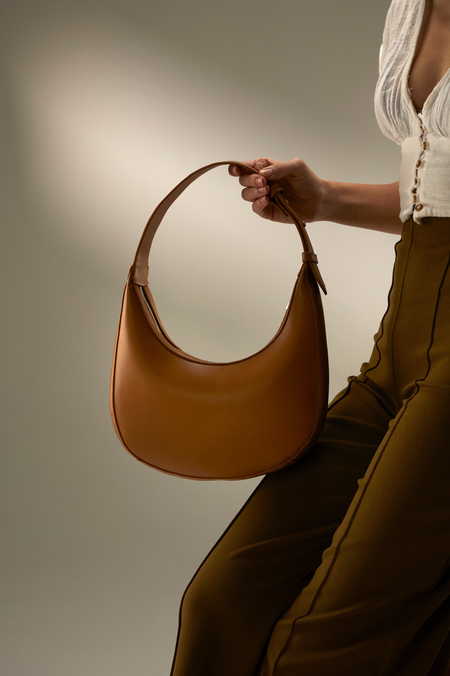 Lepont Crescent Bag - Caramel